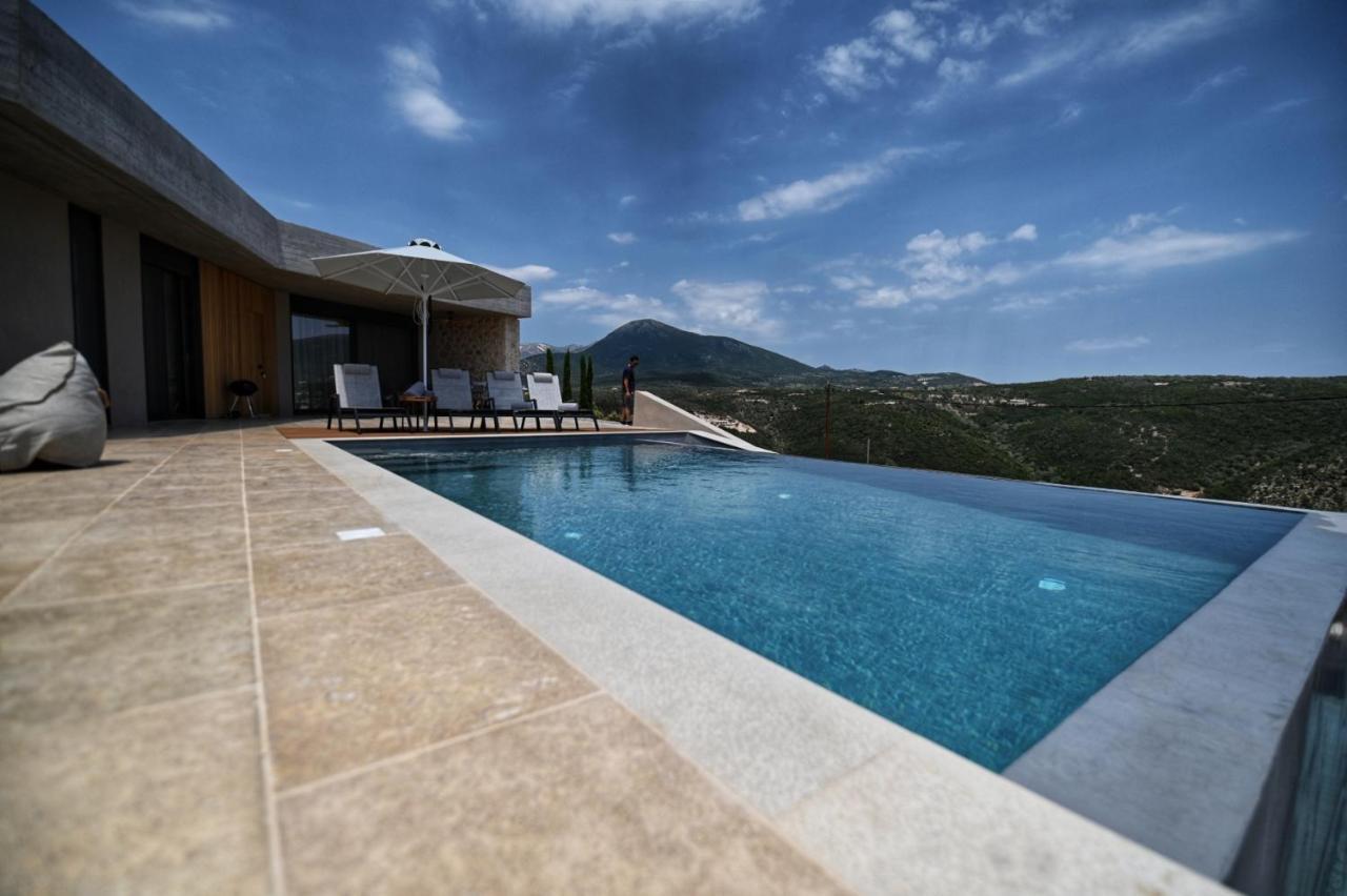 Blooms Of Sivota Bay - Luxury Villas With Private Heated Pool Екстериор снимка