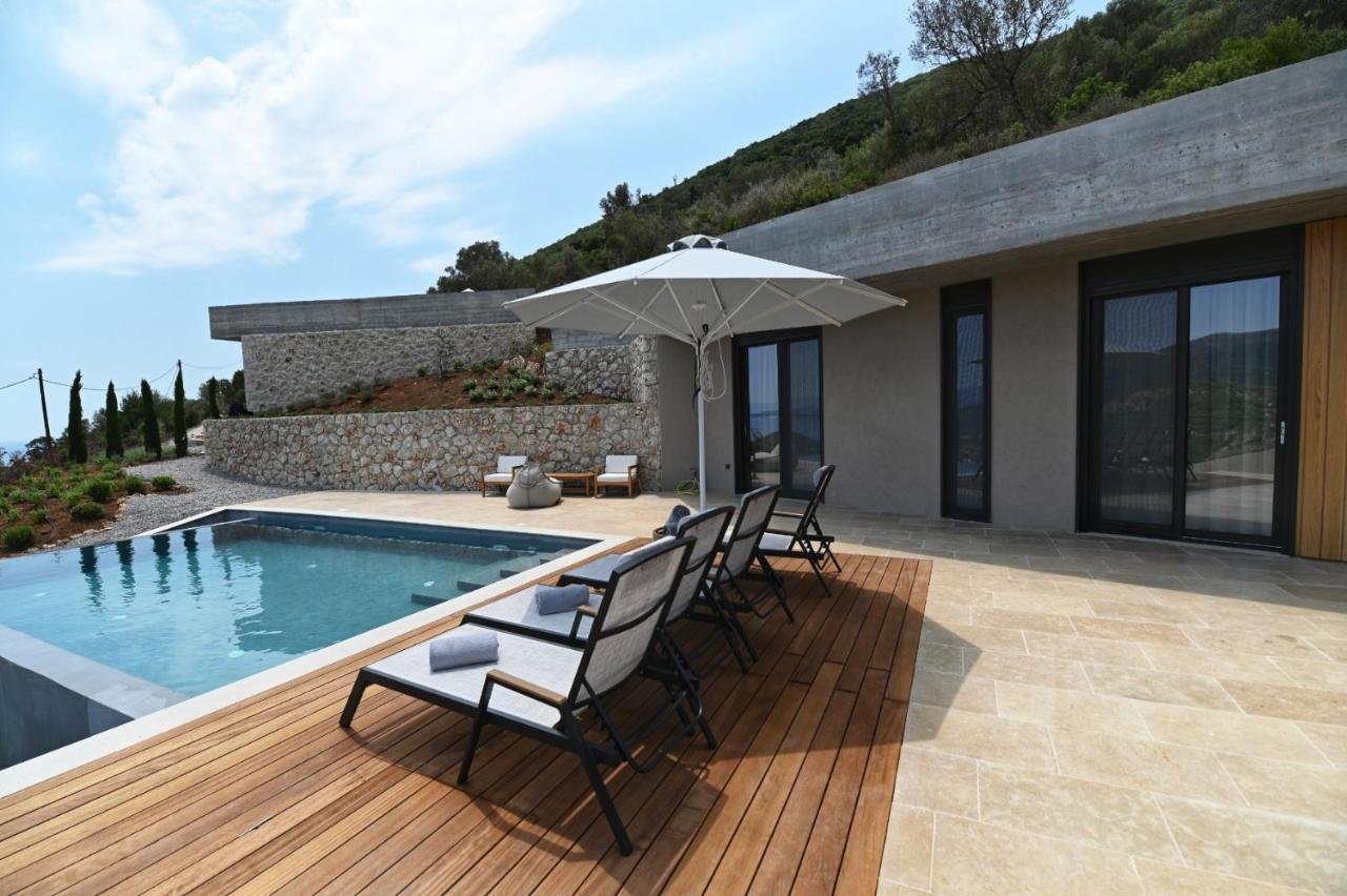 Blooms Of Sivota Bay - Luxury Villas With Private Heated Pool Екстериор снимка
