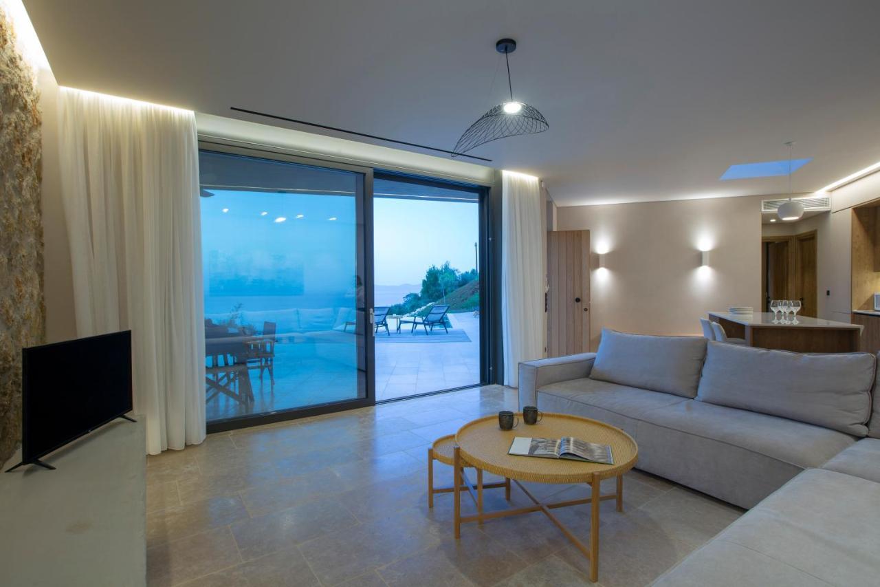 Blooms Of Sivota Bay - Luxury Villas With Private Heated Pool Екстериор снимка