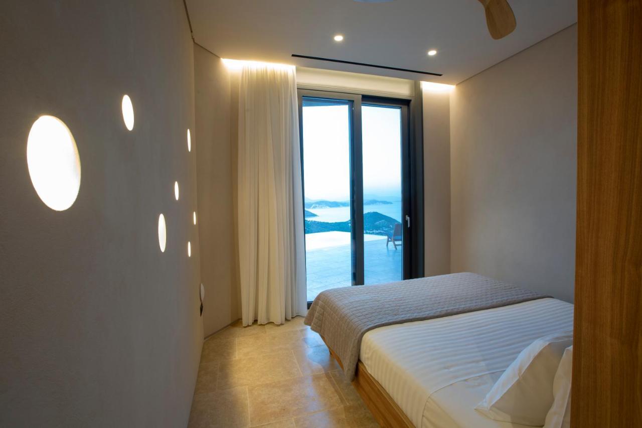 Blooms Of Sivota Bay - Luxury Villas With Private Heated Pool Екстериор снимка