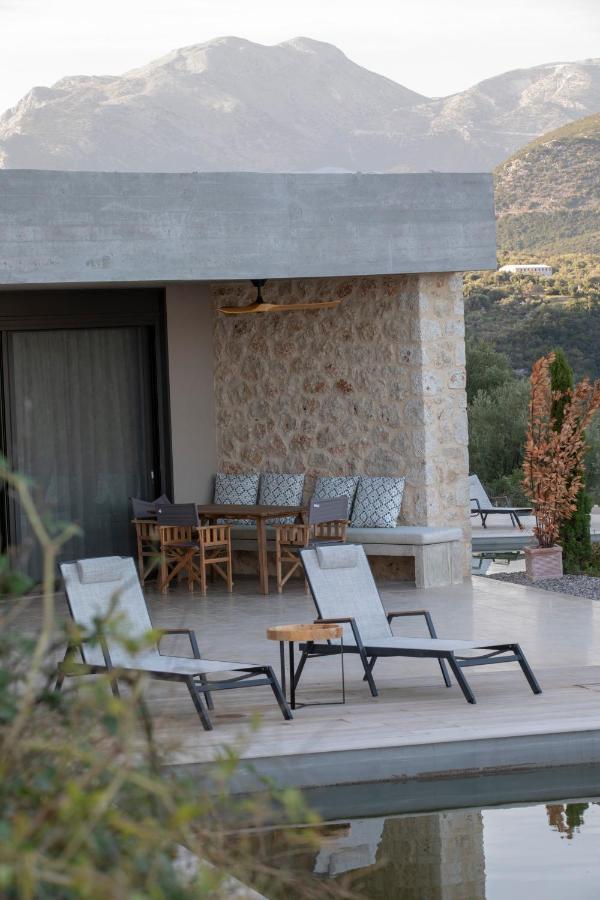 Blooms Of Sivota Bay - Luxury Villas With Private Heated Pool Екстериор снимка