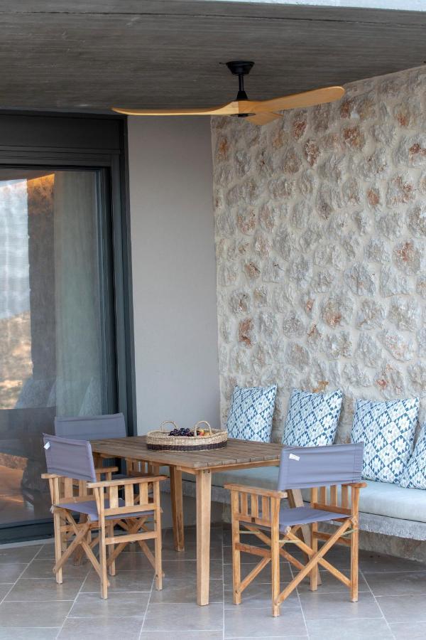 Blooms Of Sivota Bay - Luxury Villas With Private Heated Pool Екстериор снимка