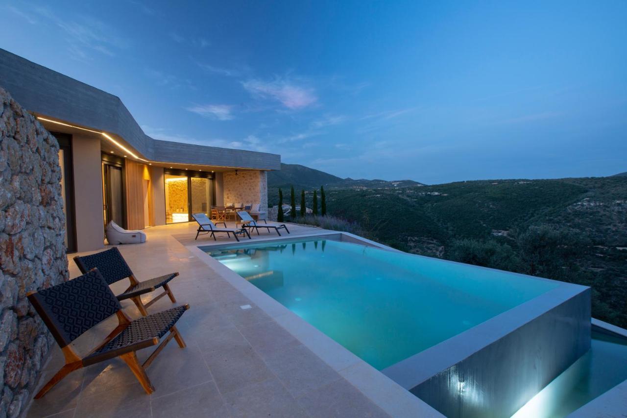 Blooms Of Sivota Bay - Luxury Villas With Private Heated Pool Екстериор снимка