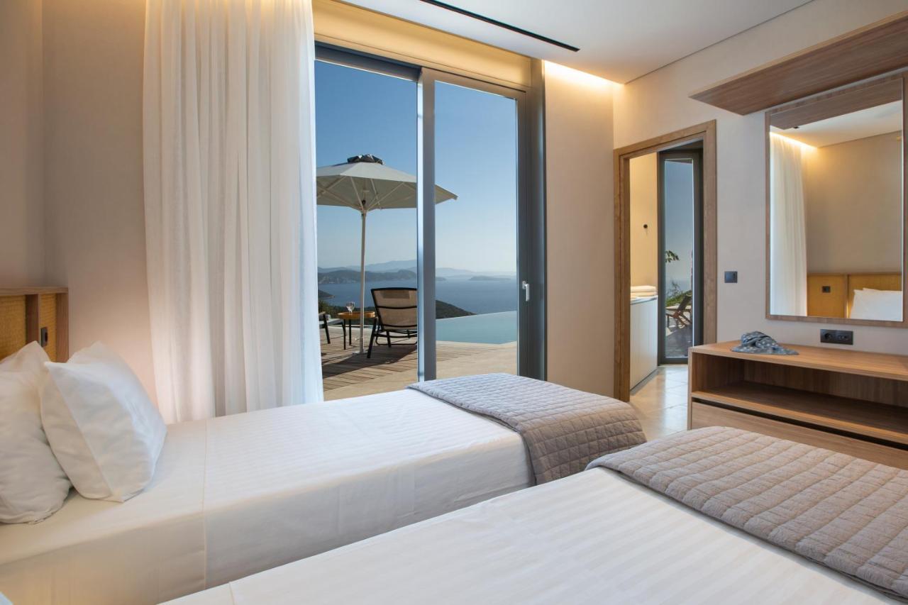 Blooms Of Sivota Bay - Luxury Villas With Private Heated Pool Екстериор снимка